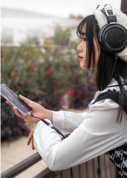 Description image for FiiO KA11 Lignthing to 3.5mm HiFi DAC Adapter BLACK